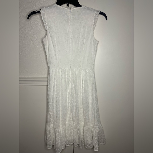 Calvin Klein White Eyelet Lace Fit & Flare Fully Lined size 2 - Picture 2 of 6